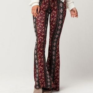 Ivy&Main floral pants